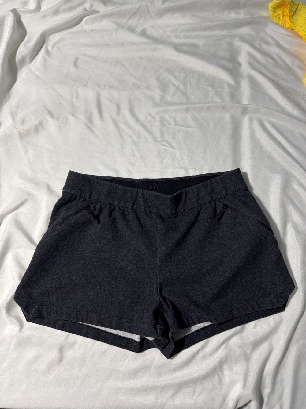 Arc’teryx Momenta 3” Shorts Women’s Large Black  Pockets Athletic Running Hiking